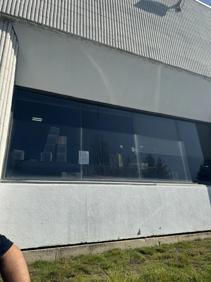 storefront glass replacement