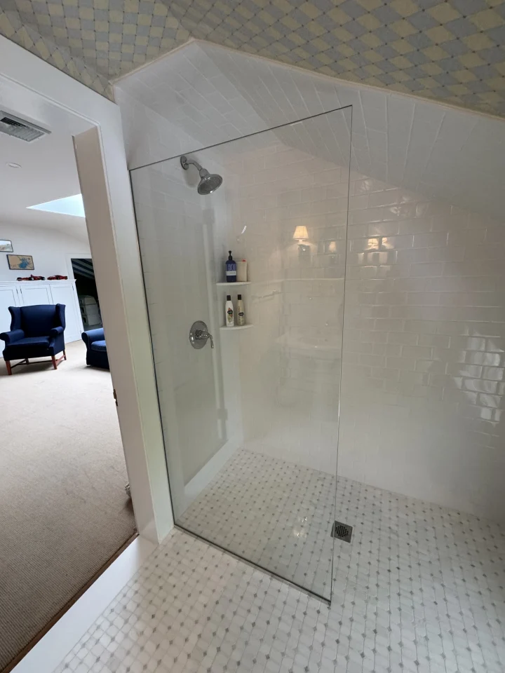 glass shower partition installation